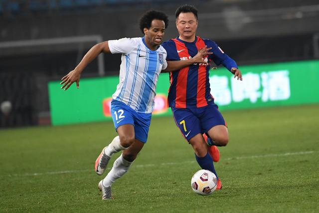 意甲-恰10助劳塔罗头球破门 国际米兰1-0AC米兰