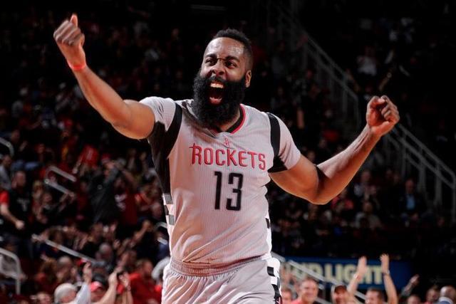 李凯尔首秀11分6篮板 中国男篮不敌意大利男篮